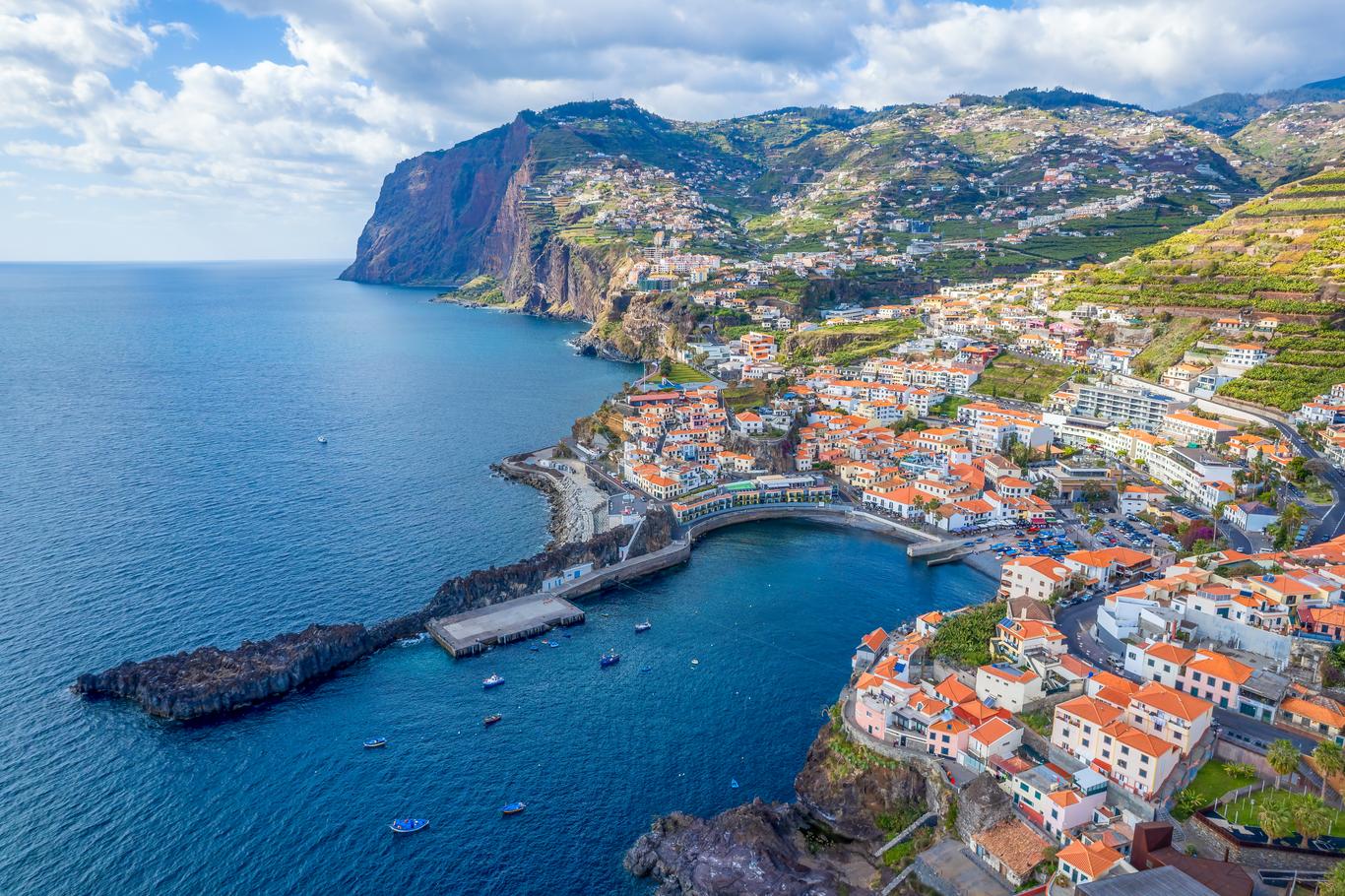 전문가를 위한 카마라 드 로보스 의 가구가 완비된 기업 주택