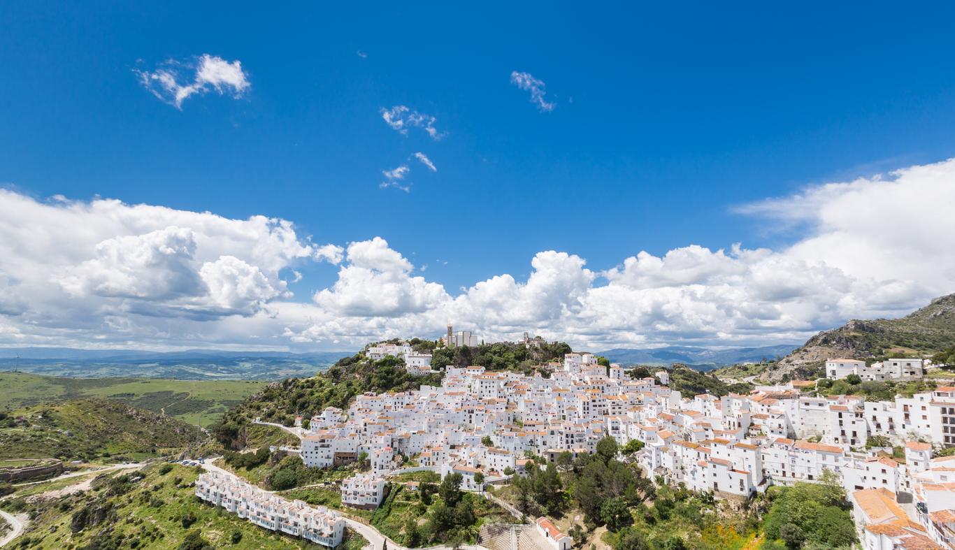 Habitação corporativa mobiliada em Casares para profissionais