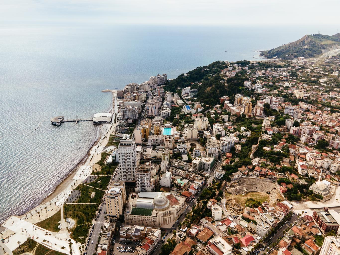 Rent premium furnished studio apartments in Durrës