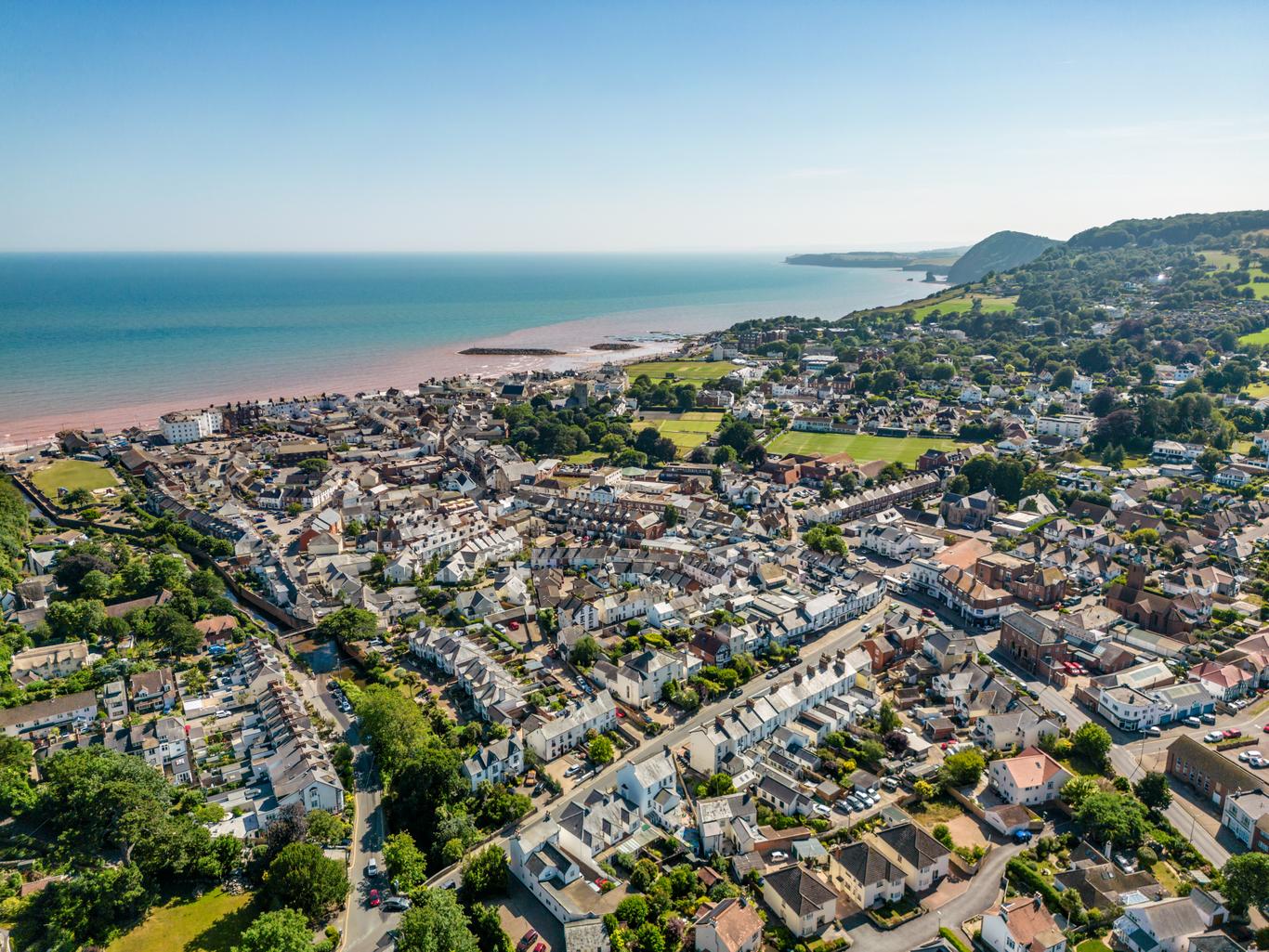 Furnished corporate housing in Sidmouth for professionals