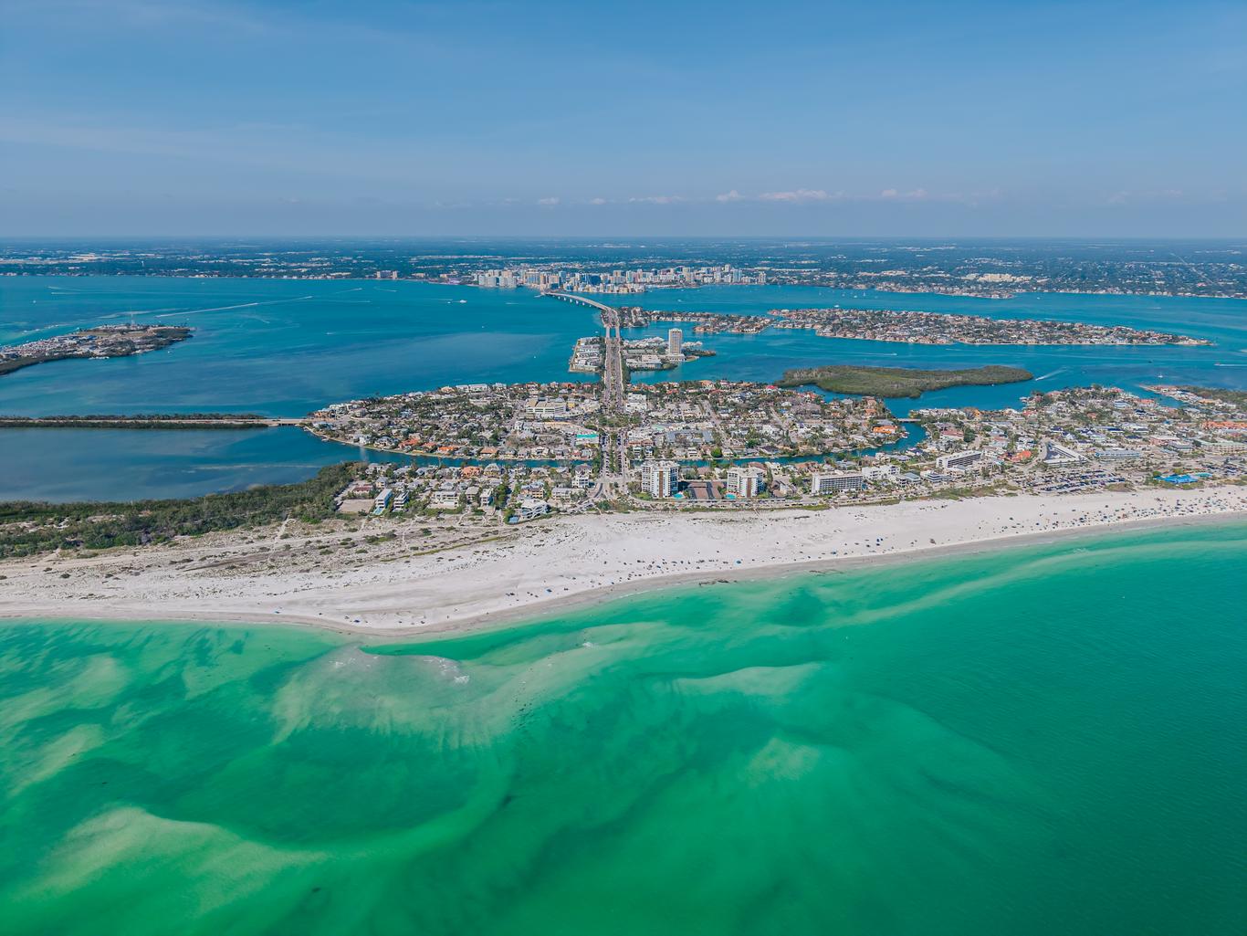 Habitação corporativa mobiliada em Siesta Key, FL para profissionais