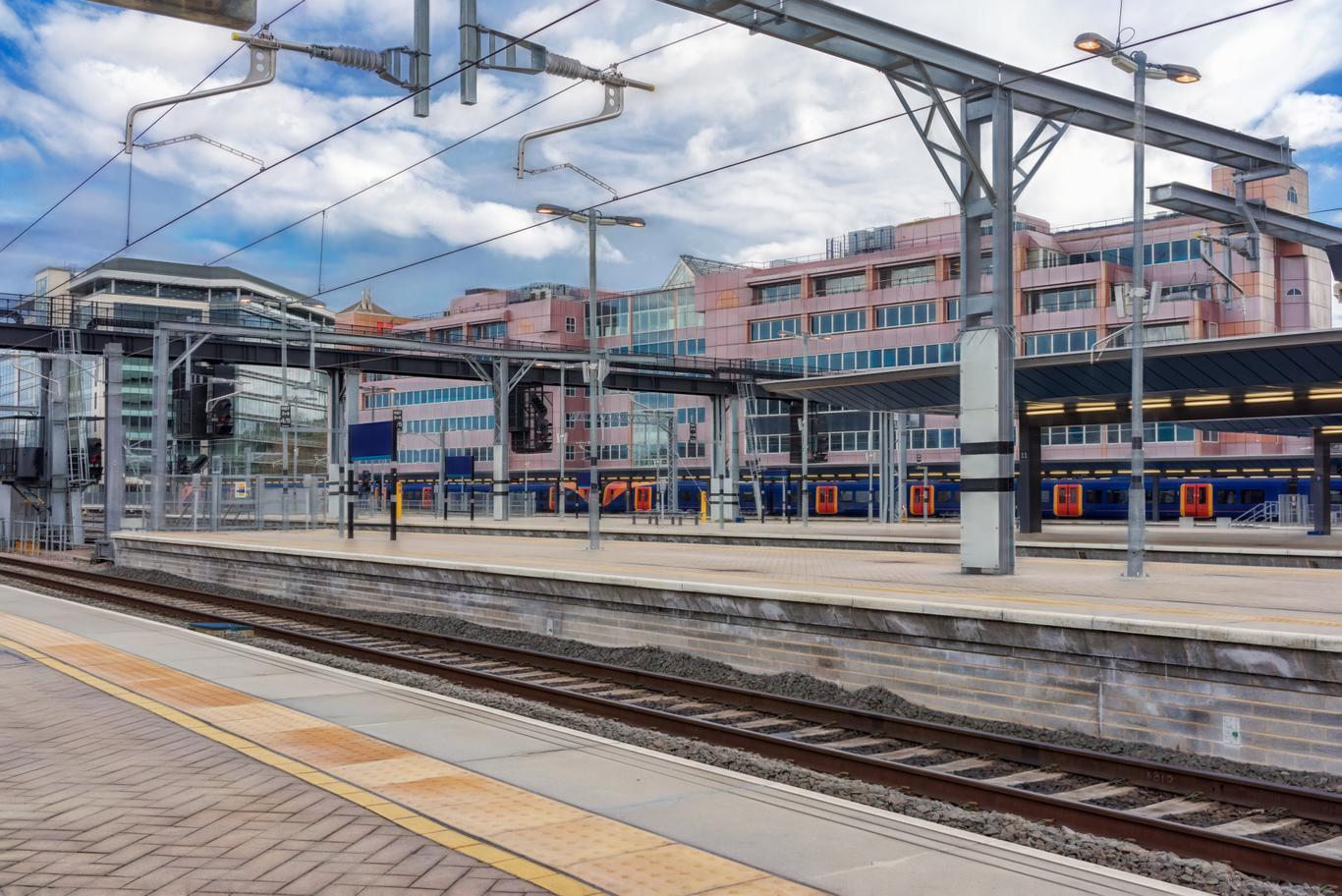 가구가 완비된 임대 아파트 슬라우