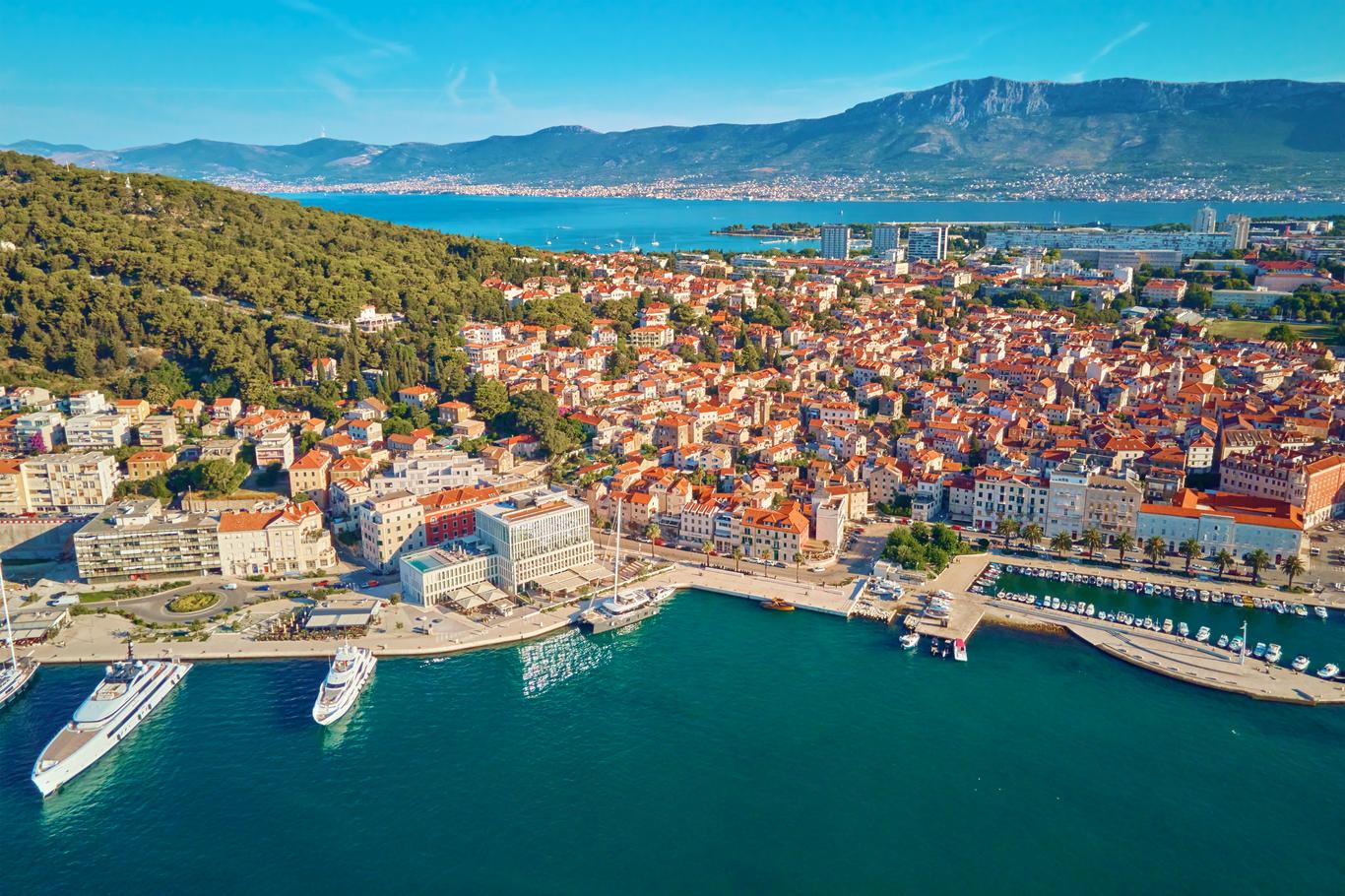 Split içinde mobilyalı kiralık daireler
