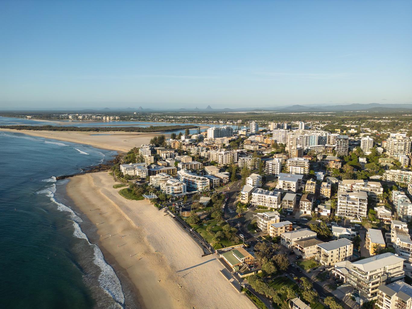 Güneşli Kıyı içinde mobilyalı kiralık daireler