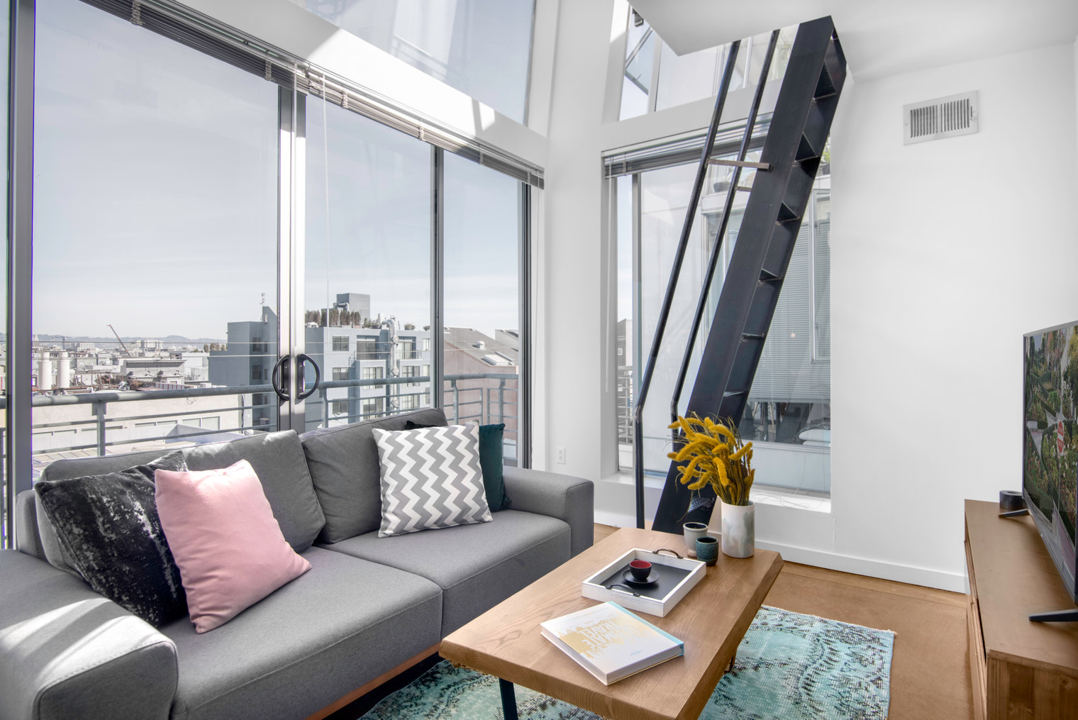 Charming Sunny 1BR SoMa, w/ Gym, nr BART (SFO-73)