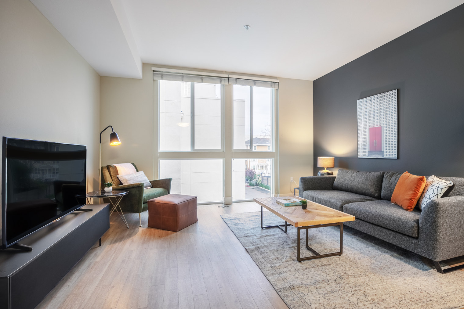 Garden Alameda 2BR w/ Gym, Pool, nr Diridon Stn (SFO-255)