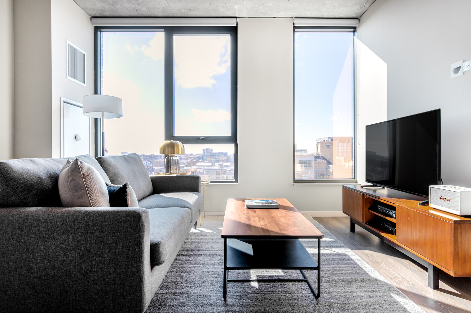 W Loop Studio w/ Pool, Gym, nr Fulton Mkt (CHI-273)