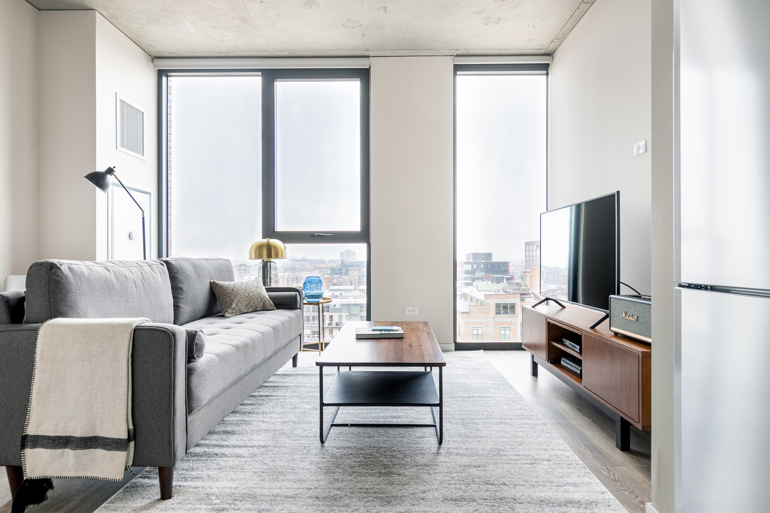W Loop Studio w/ Pool, Gym, nr Restaurant Row (CHI-283)