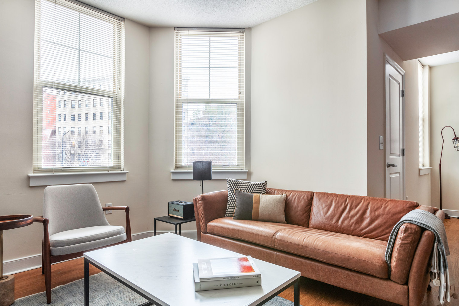 Downtown 2BR w/ Gym & W/D, Doorman, nr Metro (WDC-239)