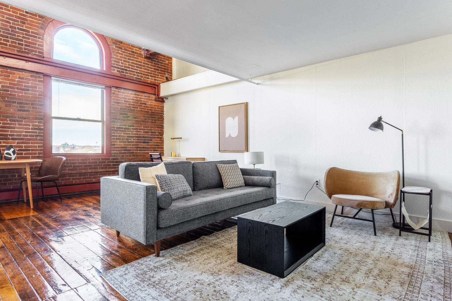 S End Loft w/ Pool, Art Gallery, Steps to T (BOS-359)