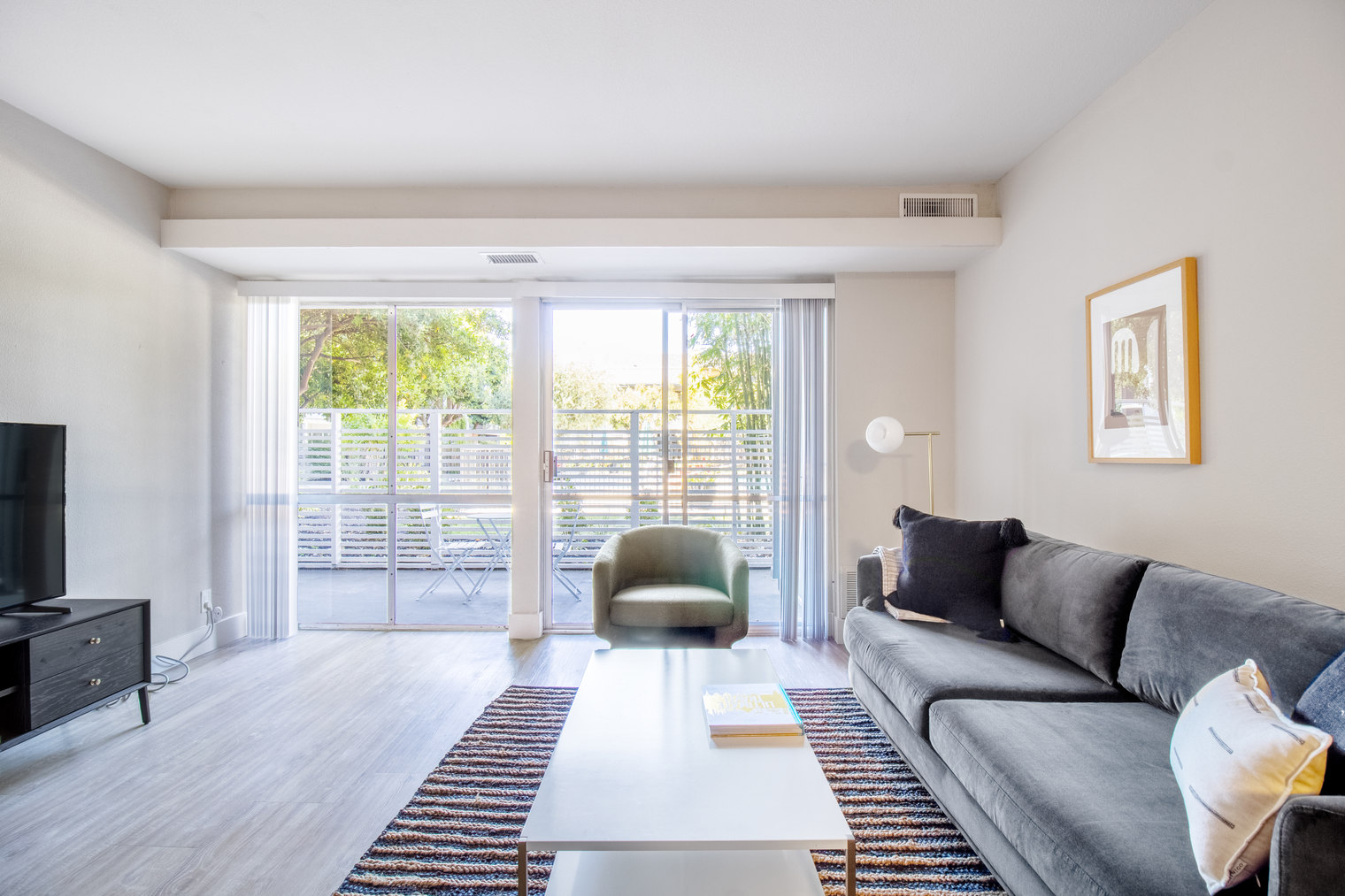 Sunnyvale 1BR w/ Gym, Pool, 10 mi to Google, FB (SFO-542)