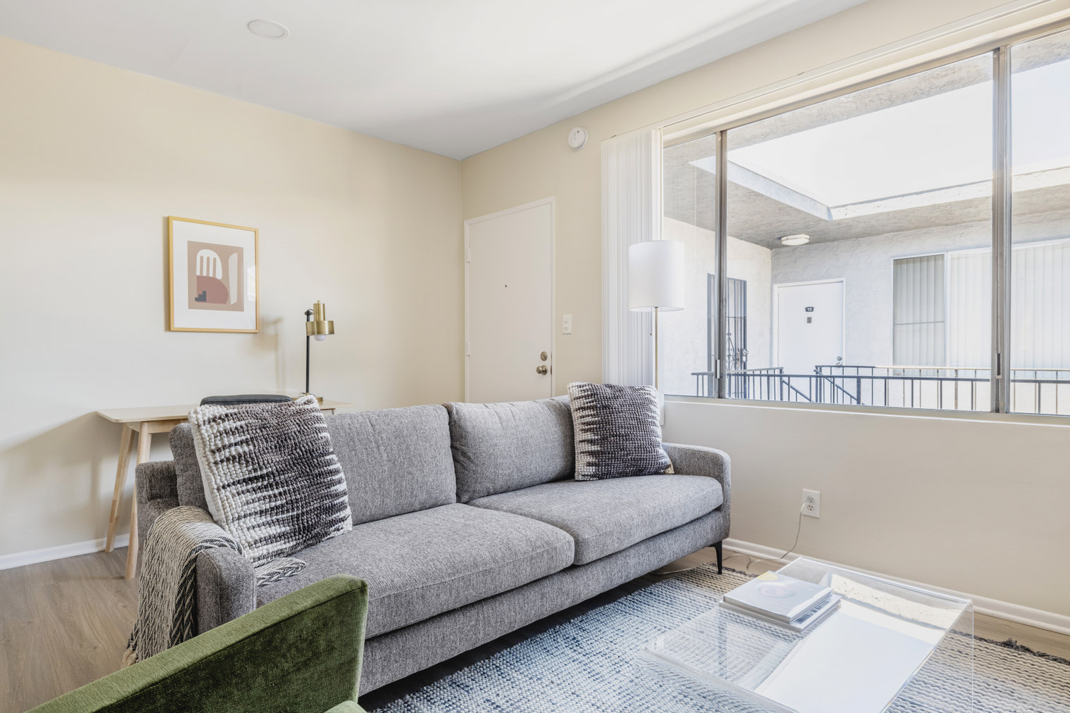 Mar Vista 1BR, nr shops, 15 min drive to beach (LAX-469)