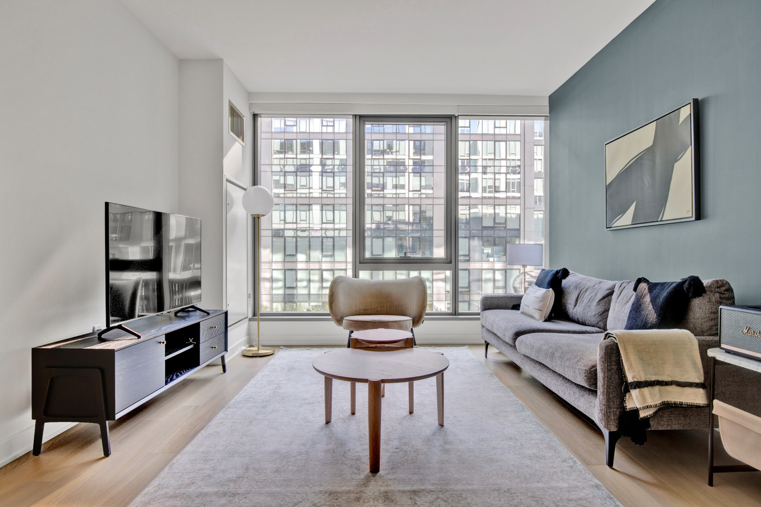 Navy Yard 1BR w/ Gym, Rooftop Pool, nr Nats Park (WDC-307)