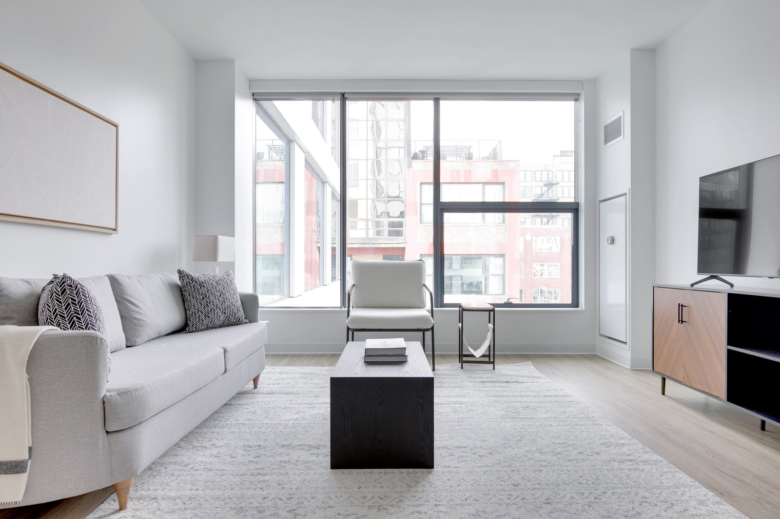 W Loop 1BR w/ Gym & Pool in heart of Greektown (CHI-529)