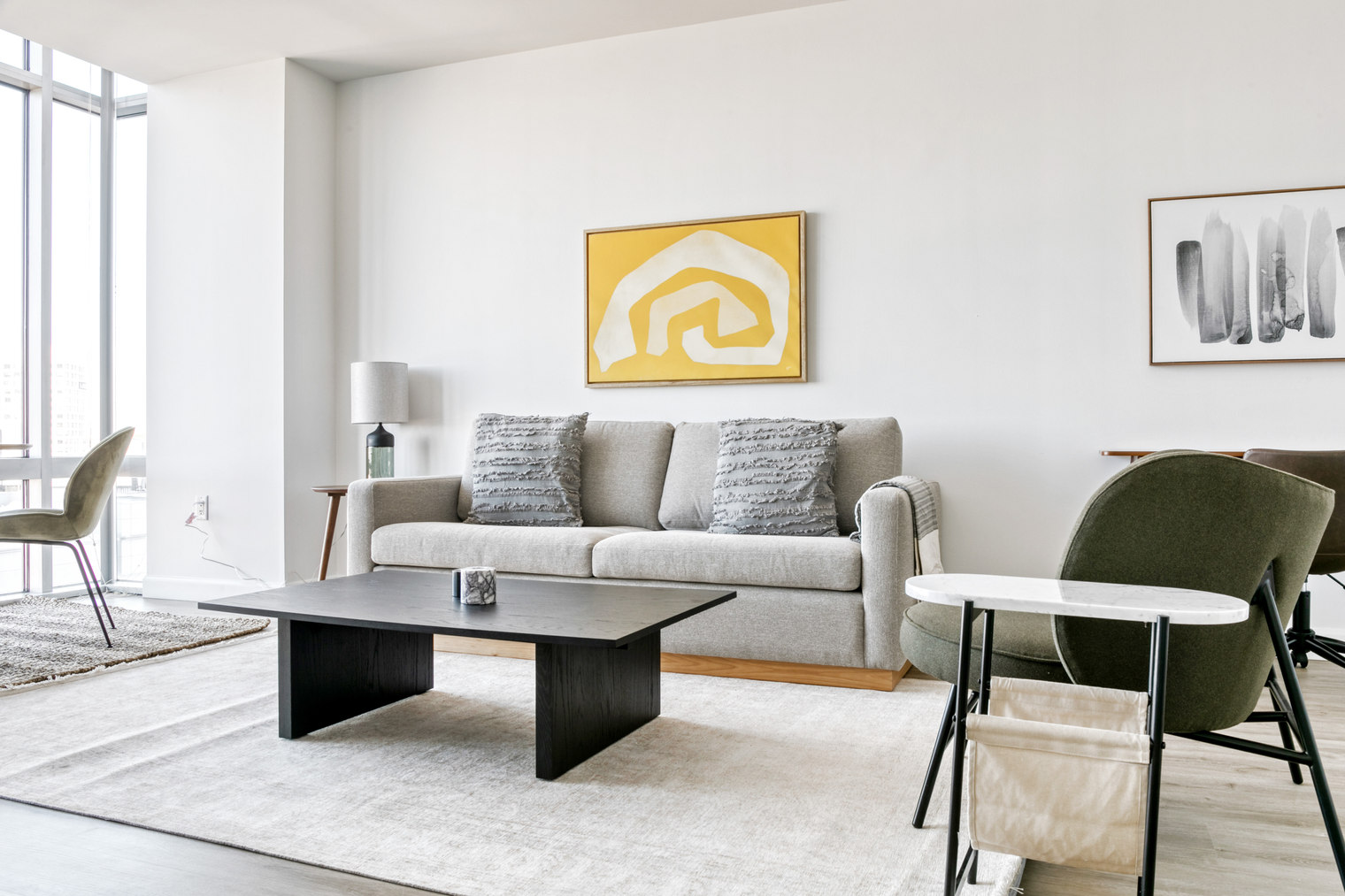 Cambridge 1BR w/ Gym & W/D, nr Central Sq (BOS-589)