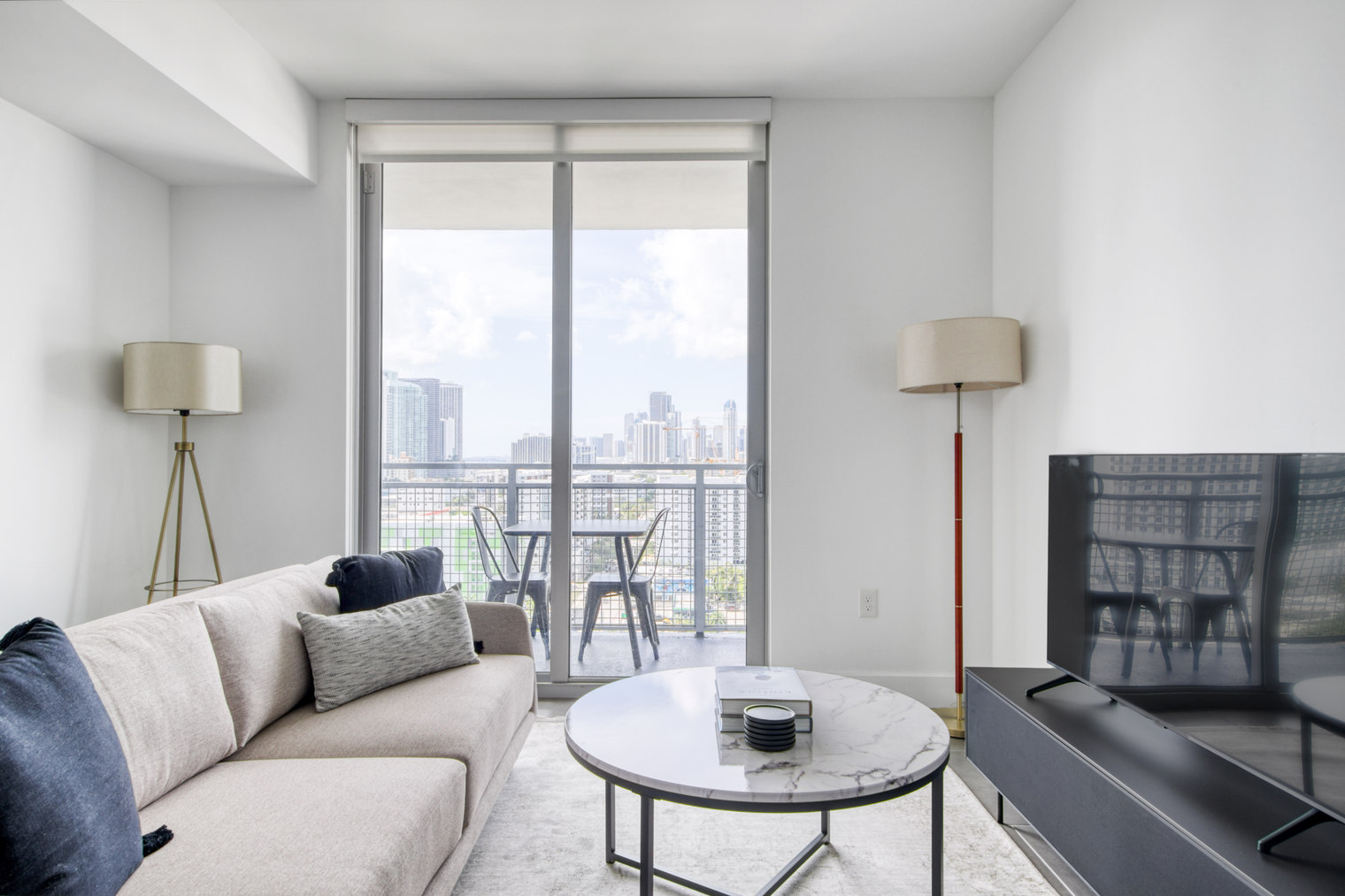 Midtown 1BR w/ Gym, W/D & Pool, nr Wynwood (MIA-1)