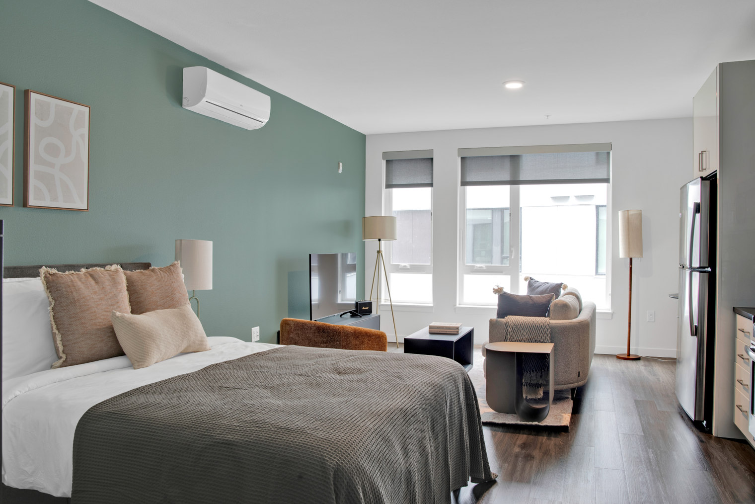 S Lake Union Studio w/ Gym & W/D, nr Waterfront (SEA-375)