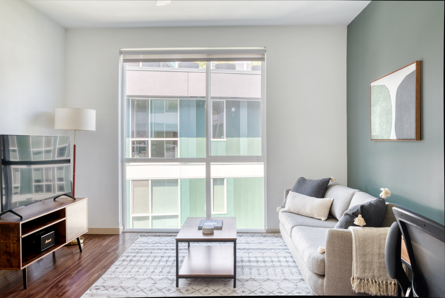 Ballard 1BR w/ W/D, BBQ & Gym, nr Waterfront (SEA-395)