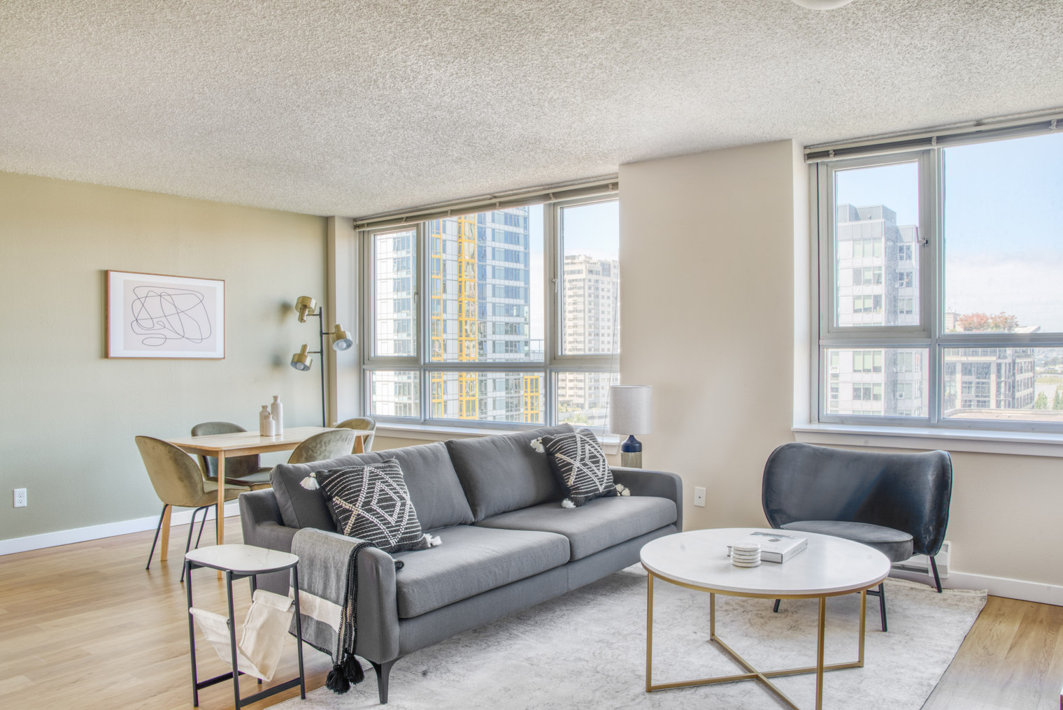 Belltown 2BR w/ Gym, Pool & W/D nr Light Rail (SEA-421)