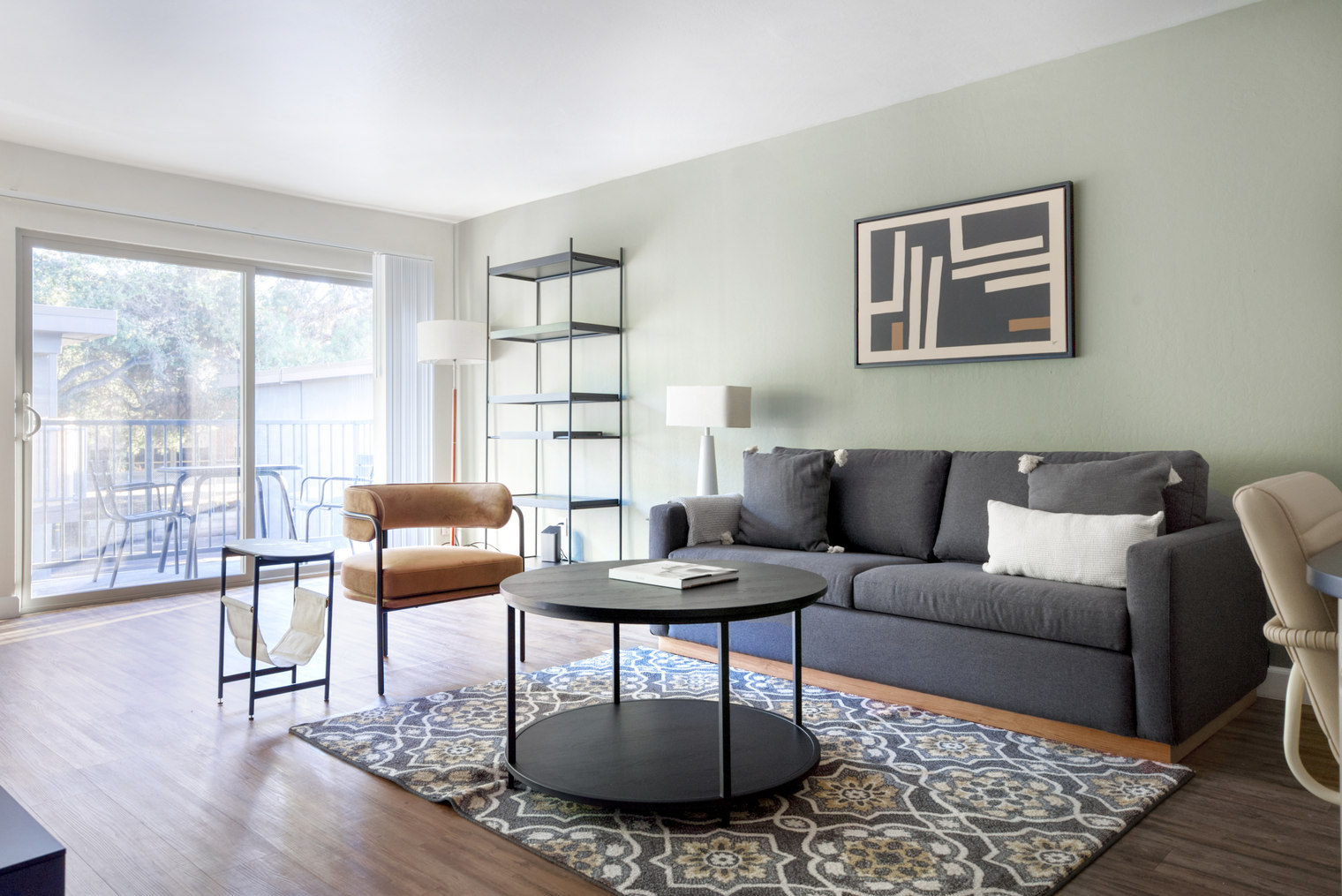 Mountain View 1BR w/ Pool & Gym, nr groceries (SFO-1079)