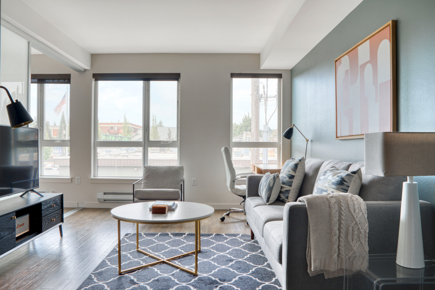Ballard 1BR w/ BBQ, Lounge & W/D, onsite retail (SEA-466)