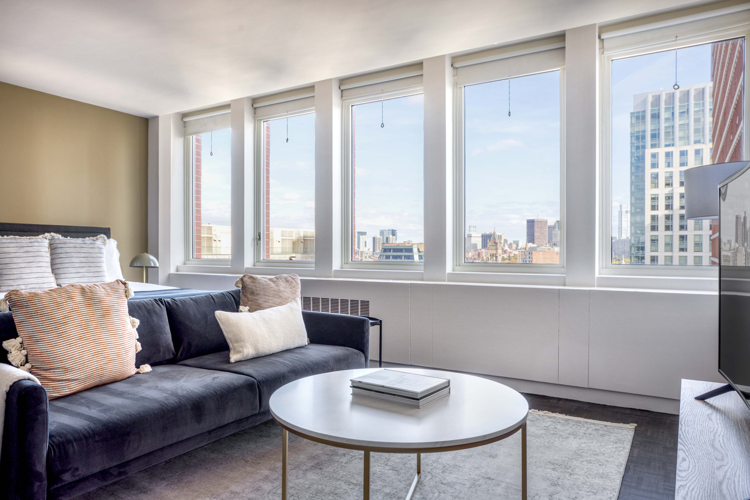 Back Bay 1br w/ w/d & gym, nr Copley T (BOS-123A)
