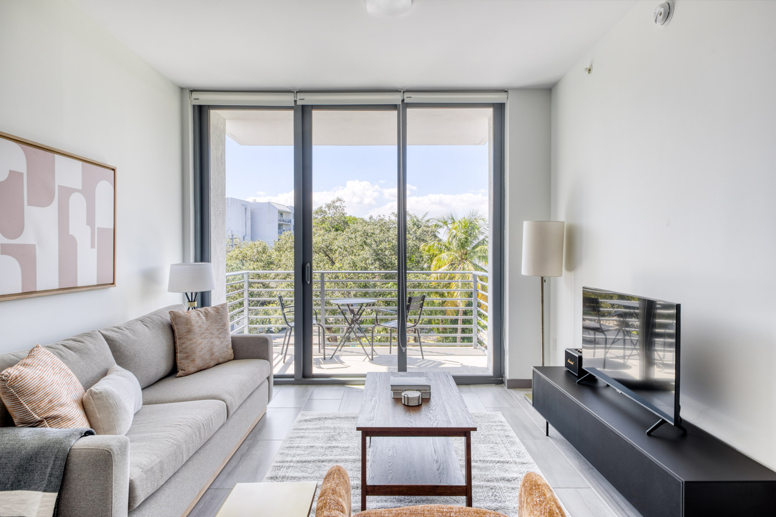 Upper East Side 1br w/ gym, pool & w/d, nr Mimo (MIA-33)