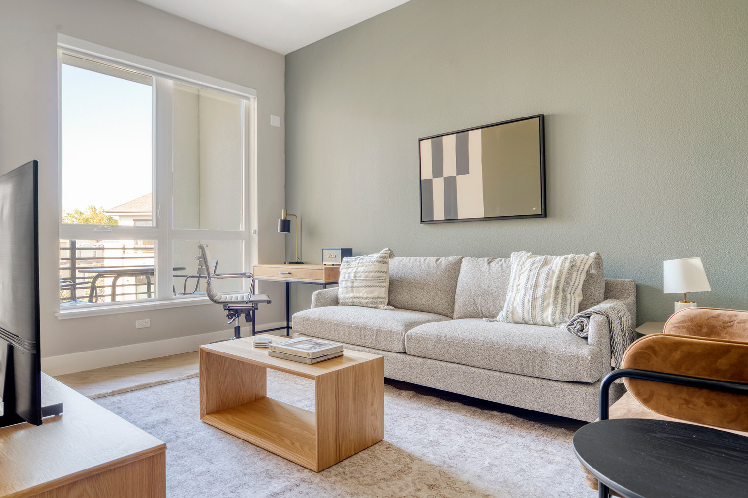 Mountain View 1br w/ w/d, pool & gym, nr tech HQs (SFO-1180)