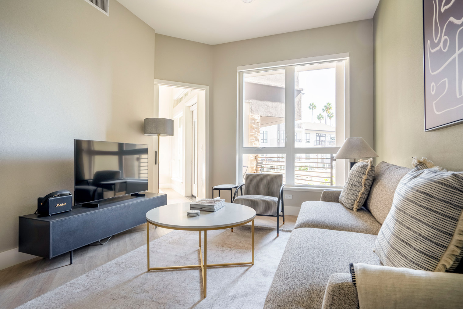 Mountain View 1br w/ w/d, pool & gym, nr tech HQs (SFO-1185)