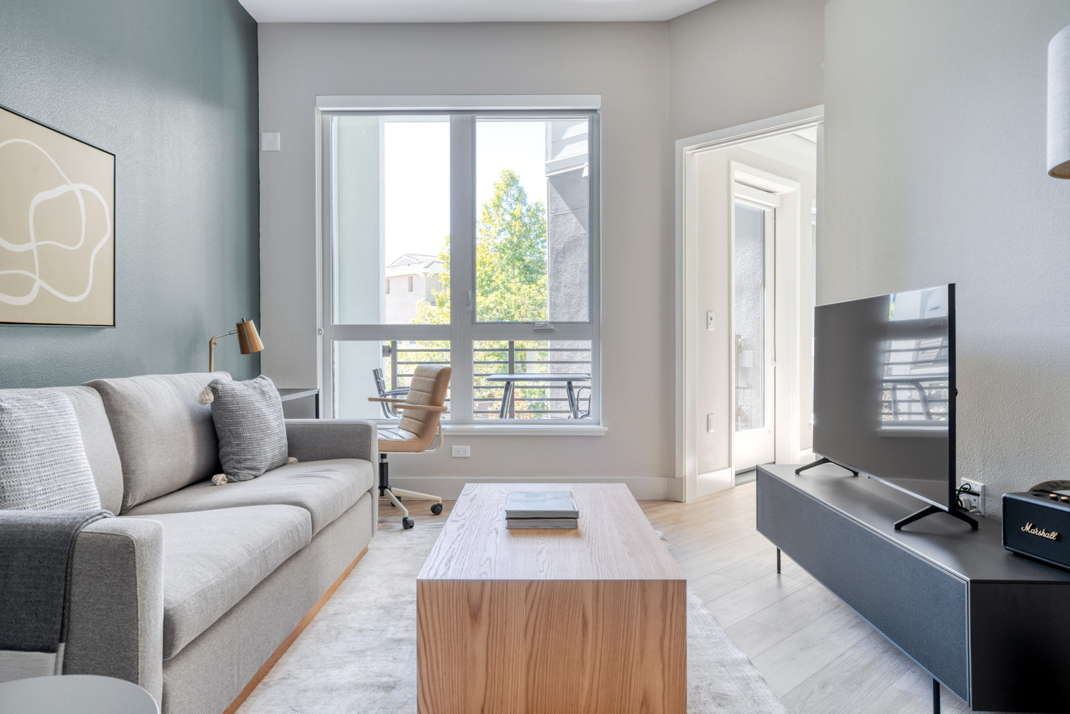 Mountain View 1br w/ w/d, pool & gym, nr tech HQs (SFO-1198)