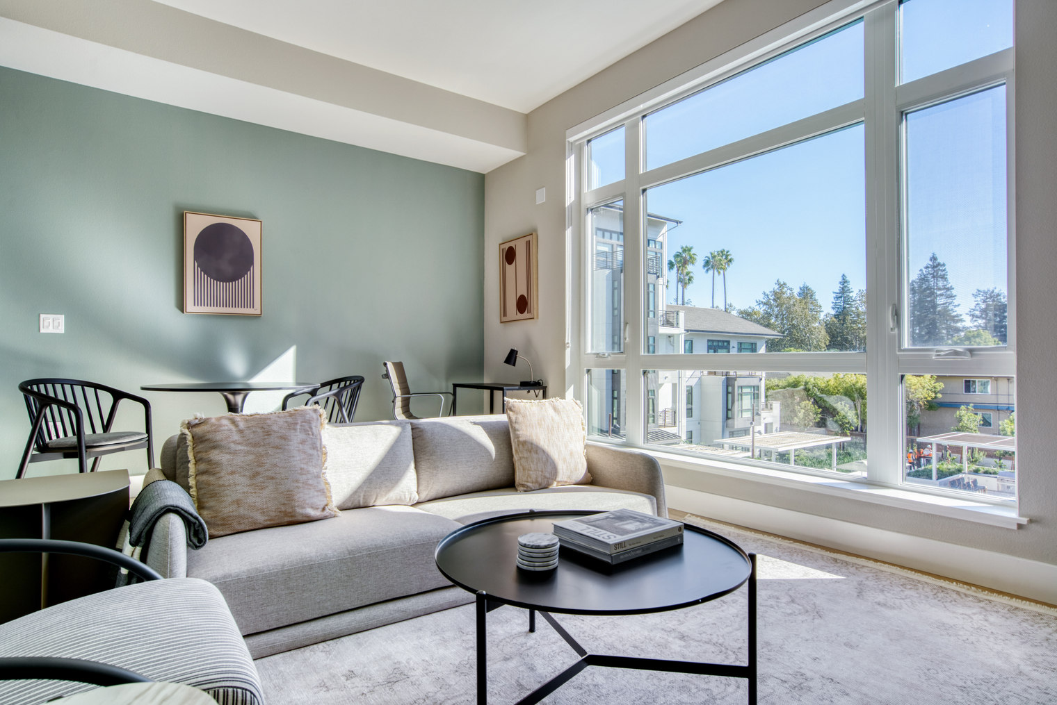 Mountain View studio w/ pool & gym, nr tech HQs (SFO-1209)