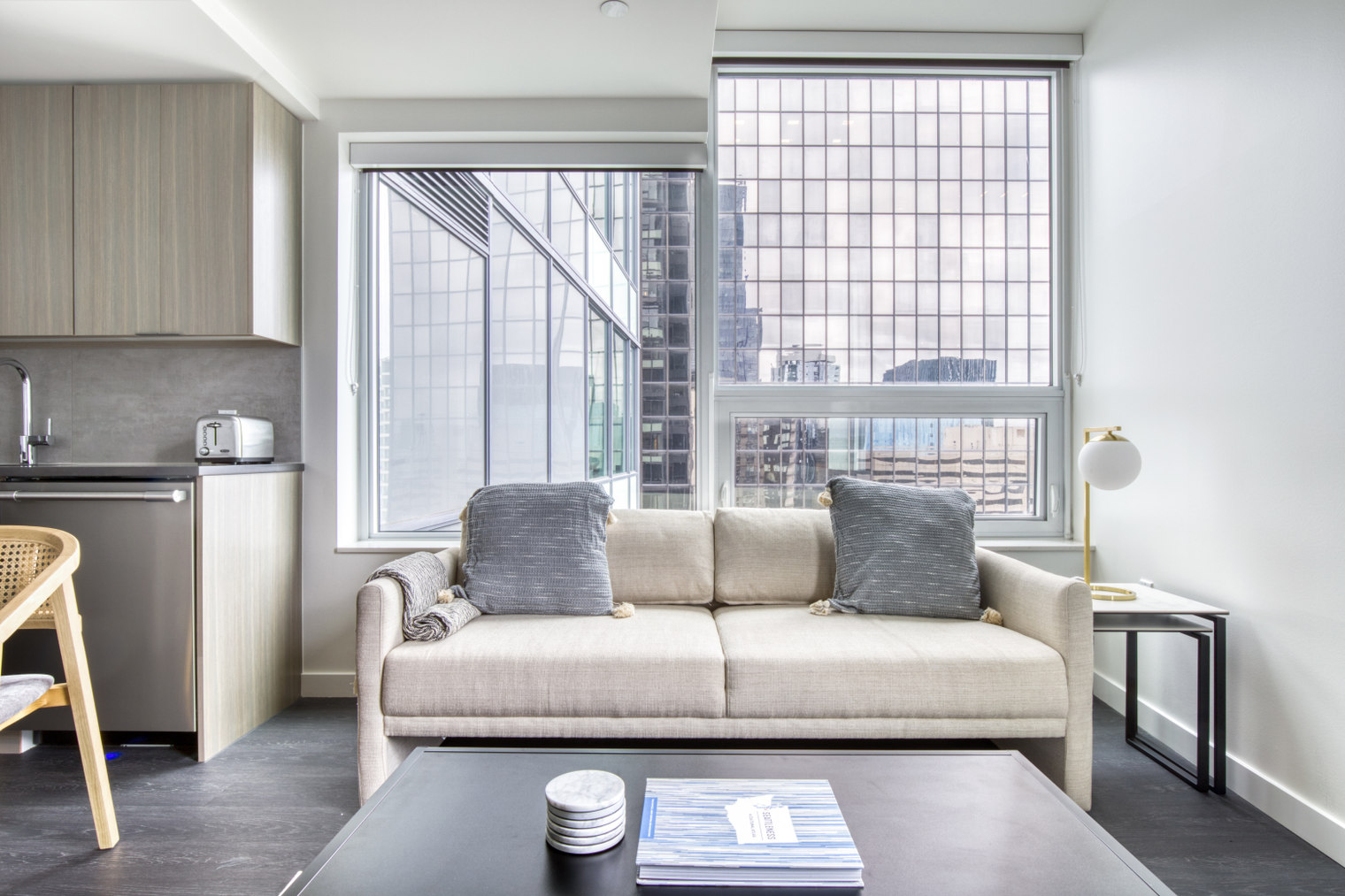 Belltown 1br w/ gym, w/d & lounge, nr Space Needle (SEA-520)