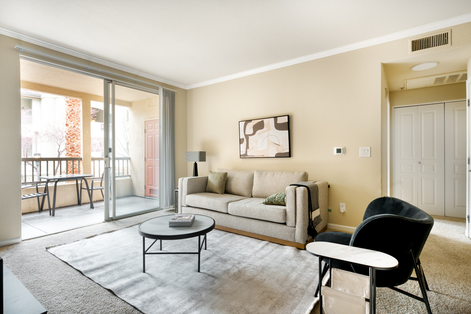 Santa Clara 1br w/ gym, pool & a/c (SFO-1294)