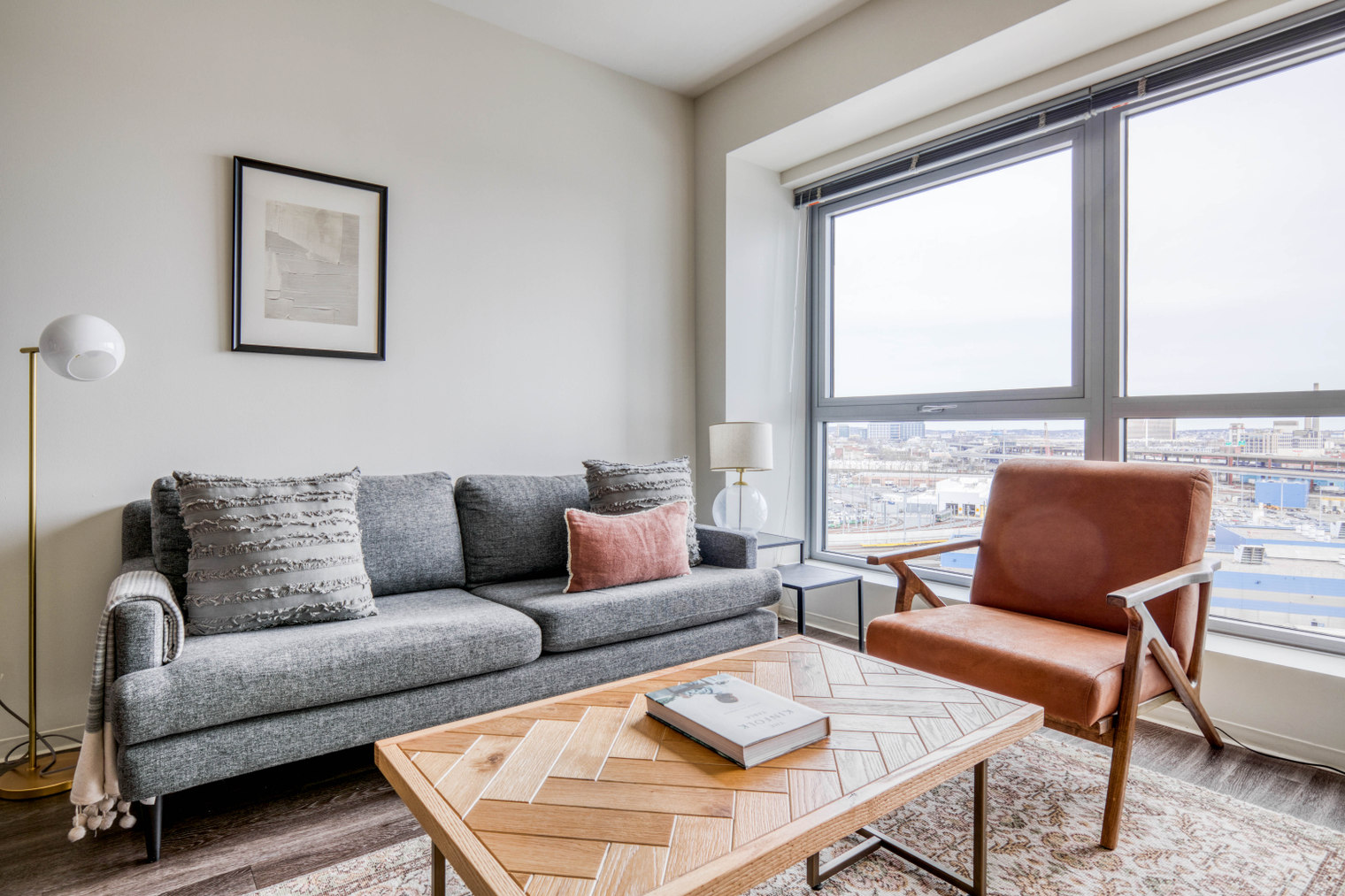 East Cambridge 1br w/ w/d & gym, nr Lechmere T (BOS-853)