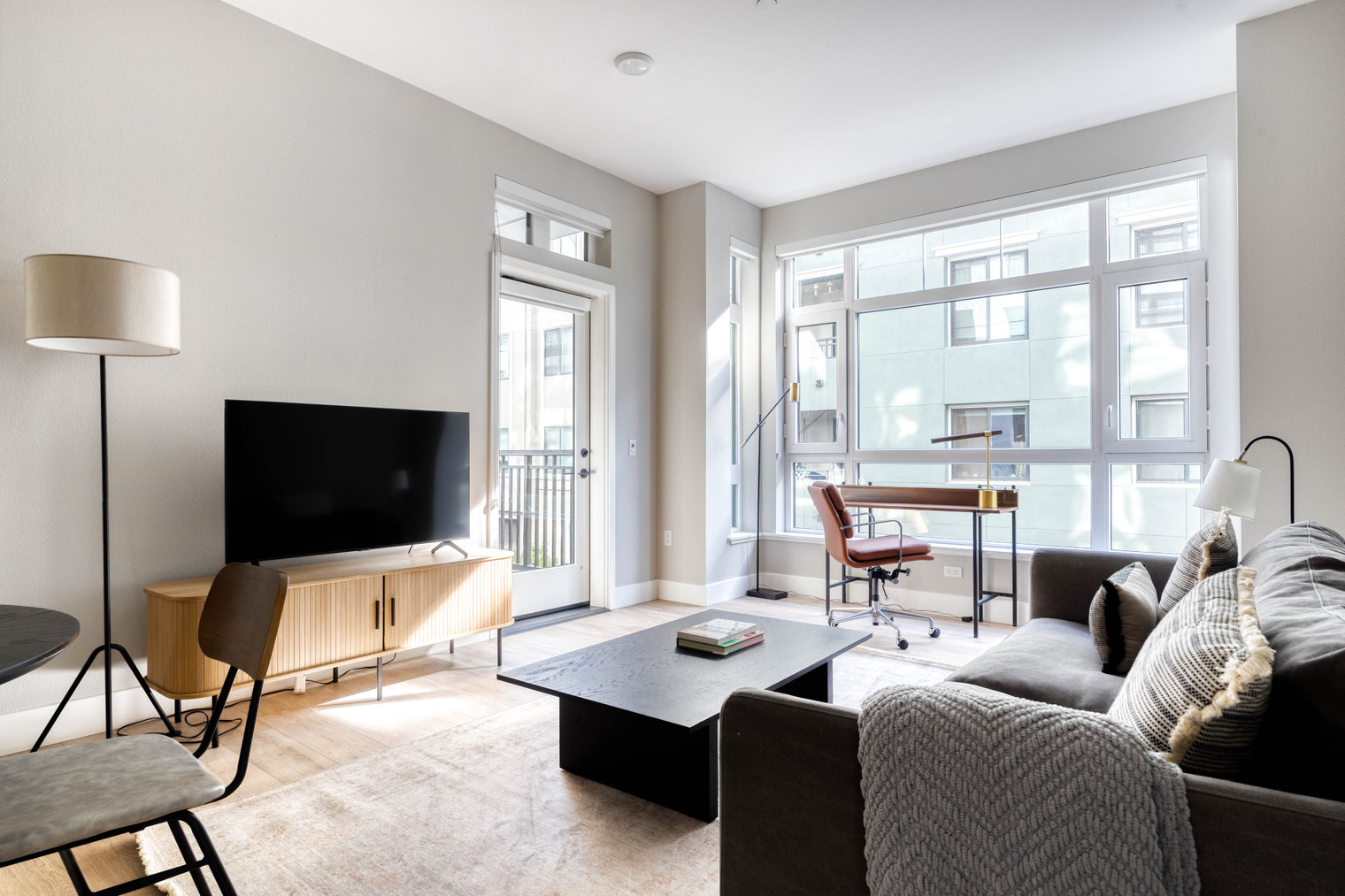 Mountain View 2br w/ gym, pool & w/d, nr 84 (SFO-1338)