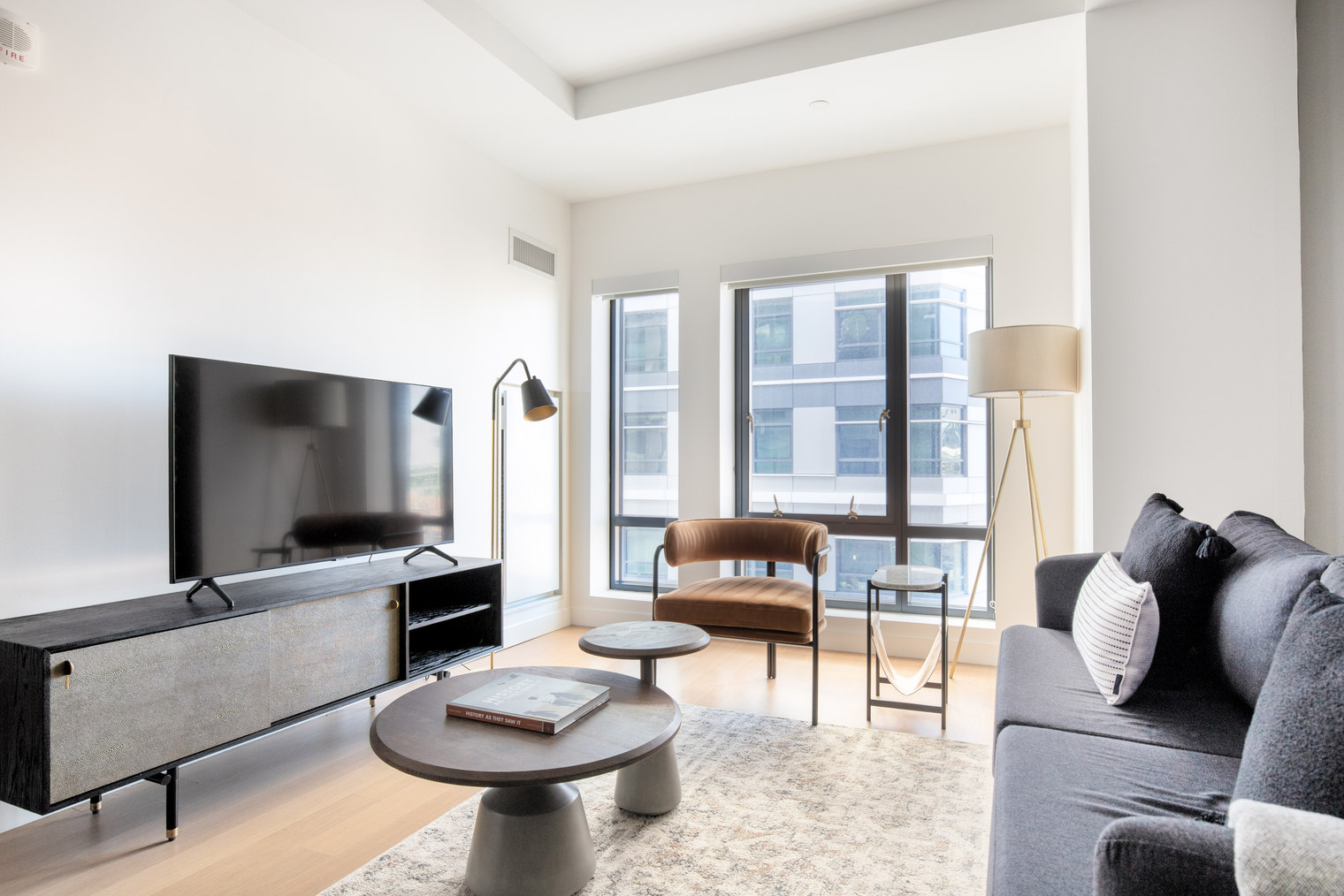 Fenway 1br w/ w/d, roof & gym, nr Fenway Park (BOS-854)