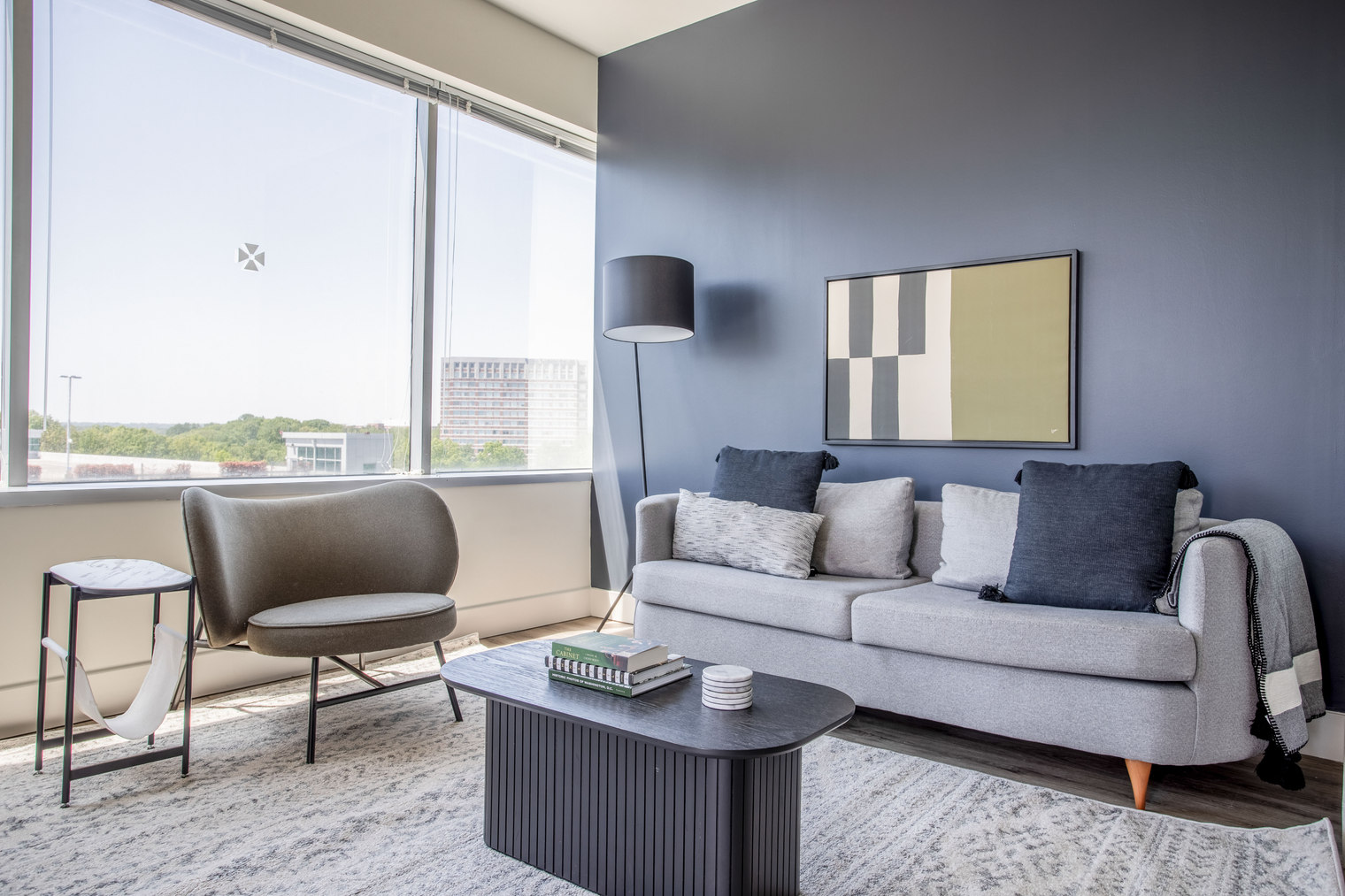 Alexandria West 2br w/ gym & bocce, nr transport (WDC-671)