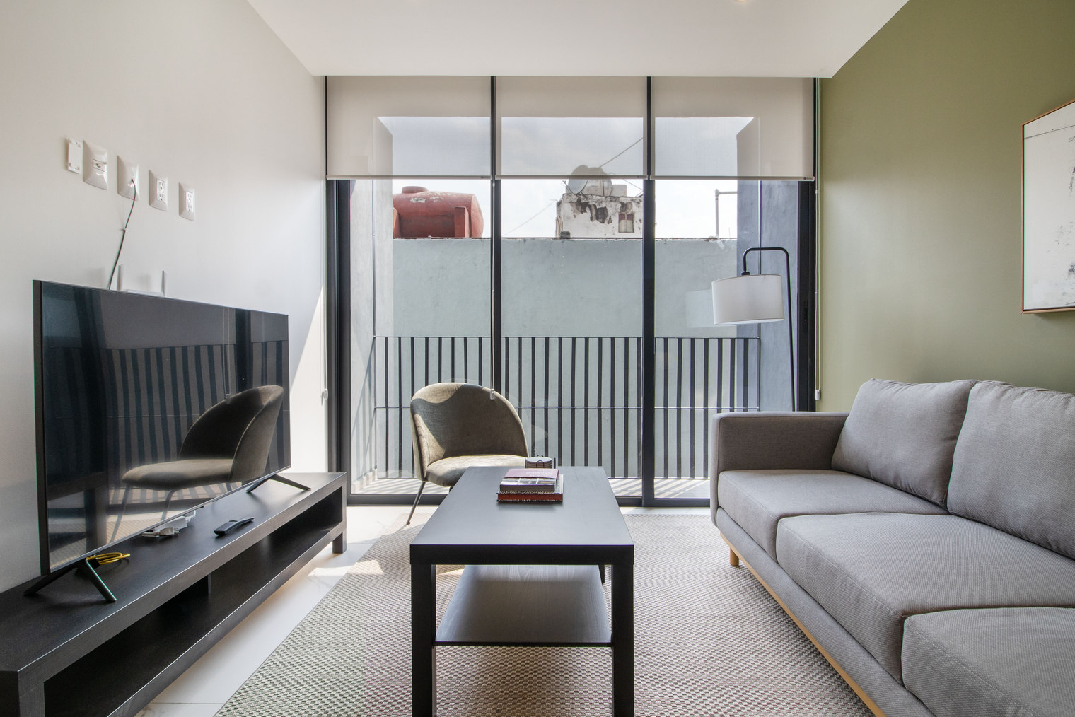 Gorgeous Cuahutemoc 2BR w/ Parking & Rooftop (MEX-31)