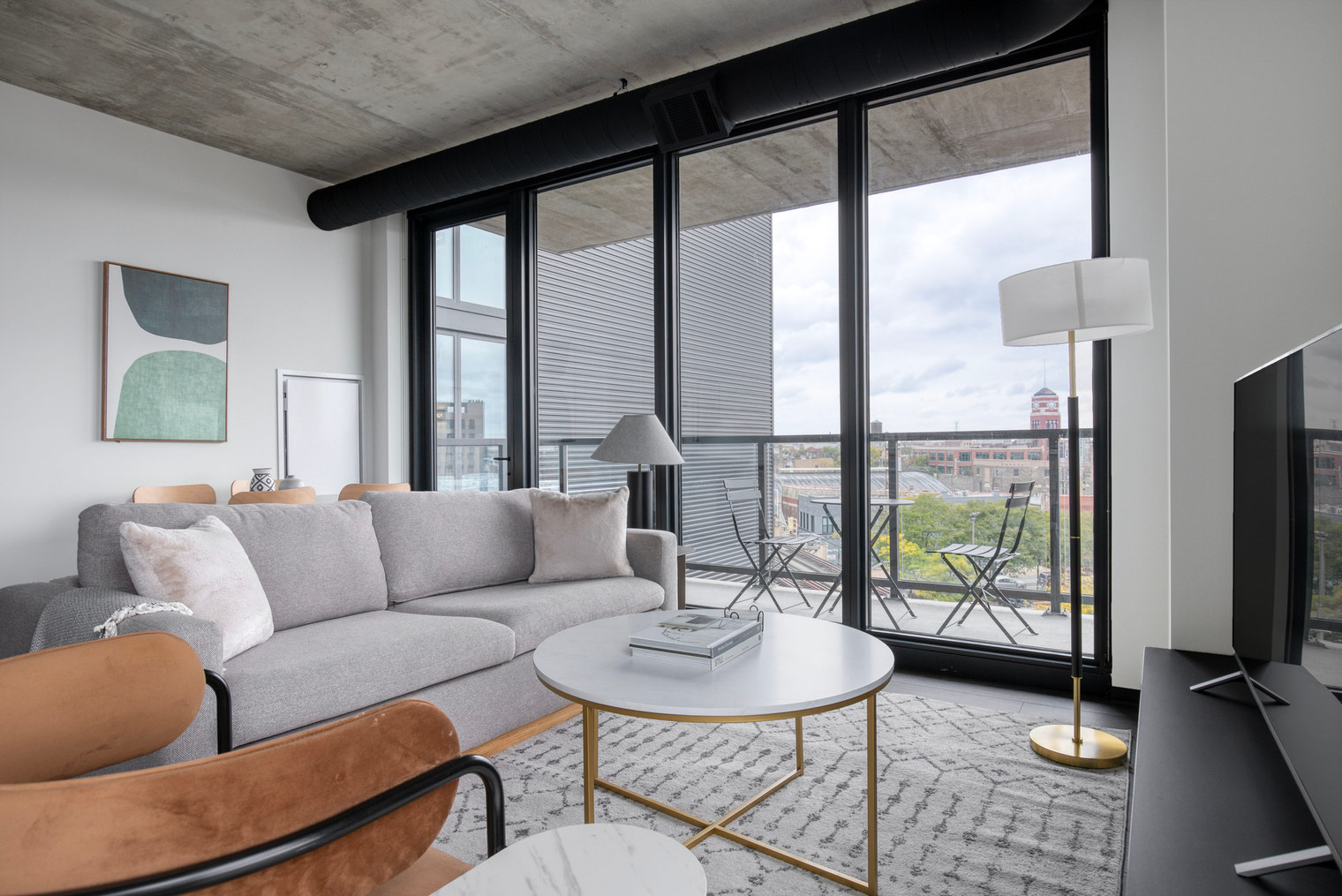 West Loop 2br w/ lounge & pool, nr Union Park (CHI-970)