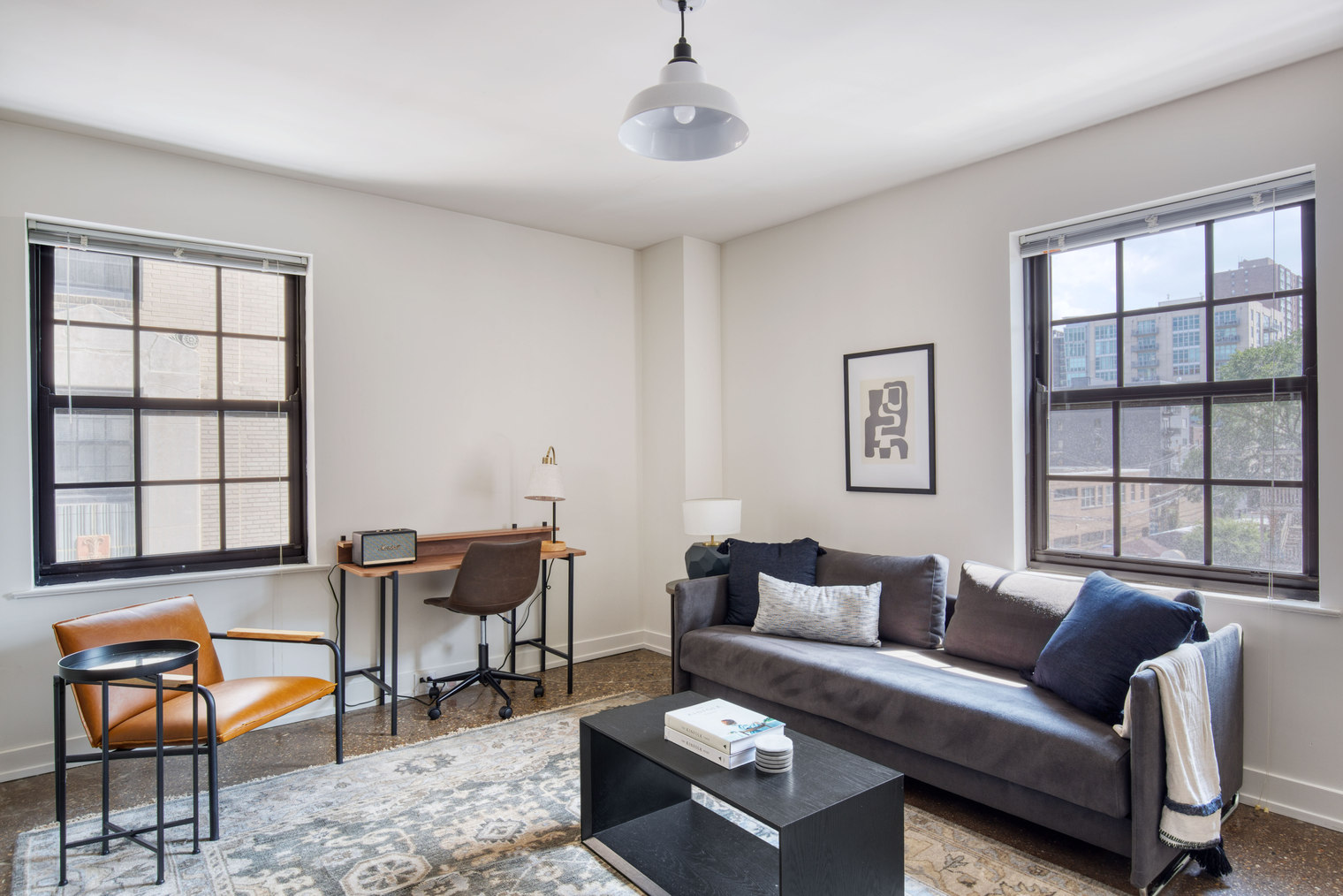 Uptown 1br w/ fire pits & indoor pool, nr beach (CHI-973)