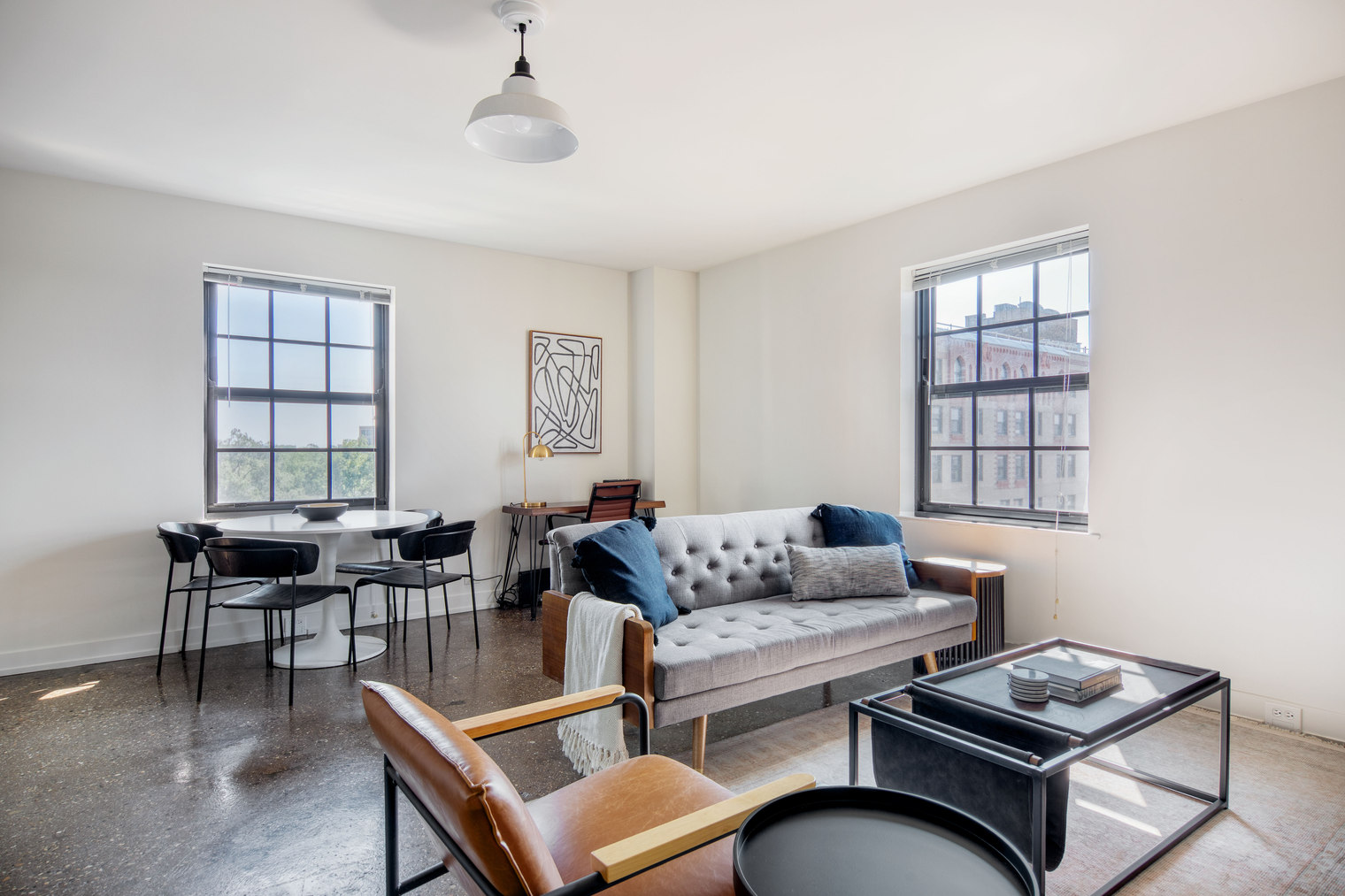 Uptown 1br w/ rooftop & grills, nr L & beach (CHI-975)