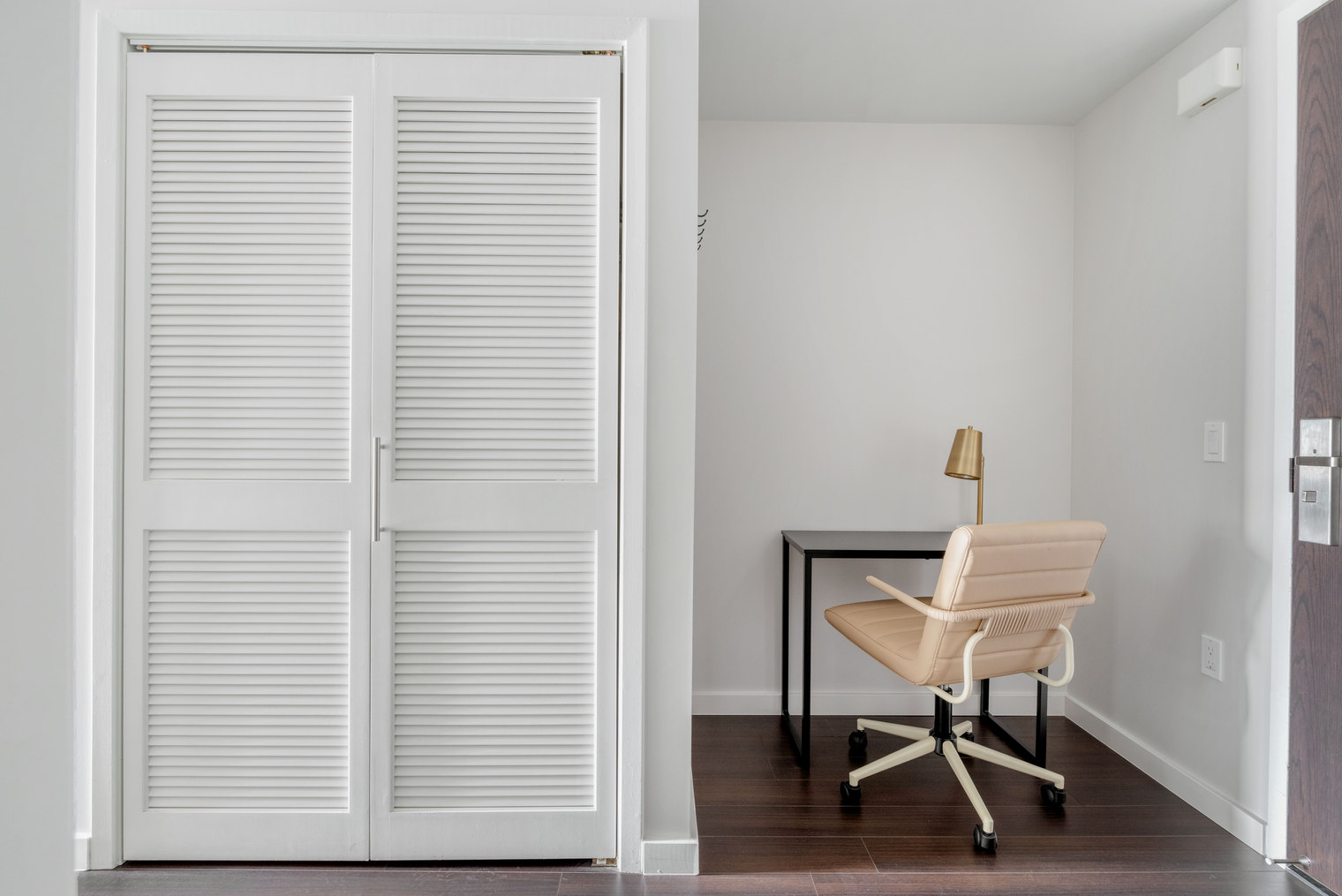 Soma 1br w/ concierge, theater & on-site retail (SFO-1472)