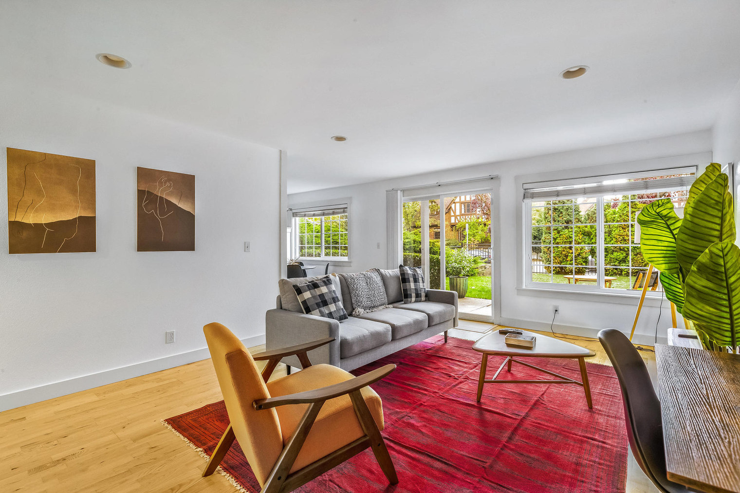 Capitol Hill, nr nightlife, coffee shops & dining (SEA-672)