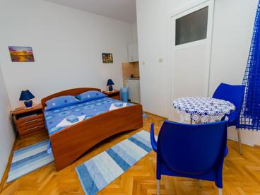 photo 1 photo 1