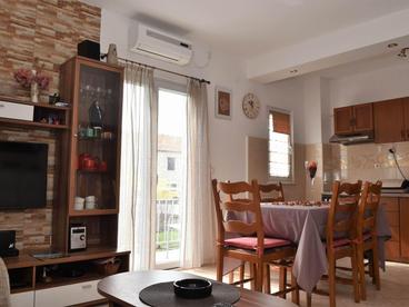 photo 1 photo 1