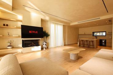 photo 1 photo 1