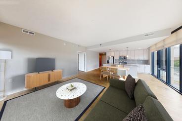 For Sale: Luxurious Furnished 2 Bedroom Flat Upstairs, Conservation Australia