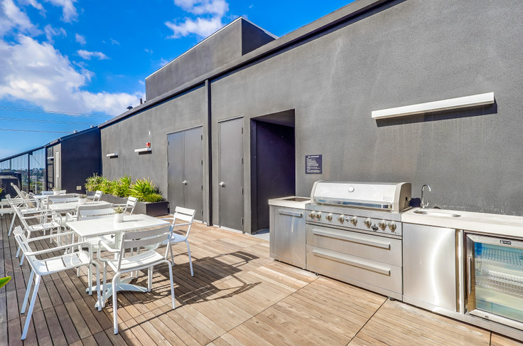 Furnished Apartments for Rent in Palms, Los Angeles | Blueground