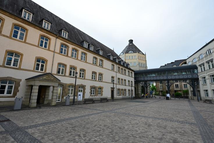 Escola de Negócios de Luxemburgo
