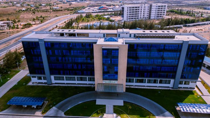NOVA School of Business and Economics